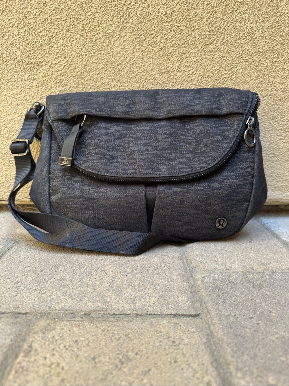 lululemon athletica Dark Gray Adjustable Crossbody Messenger Bag